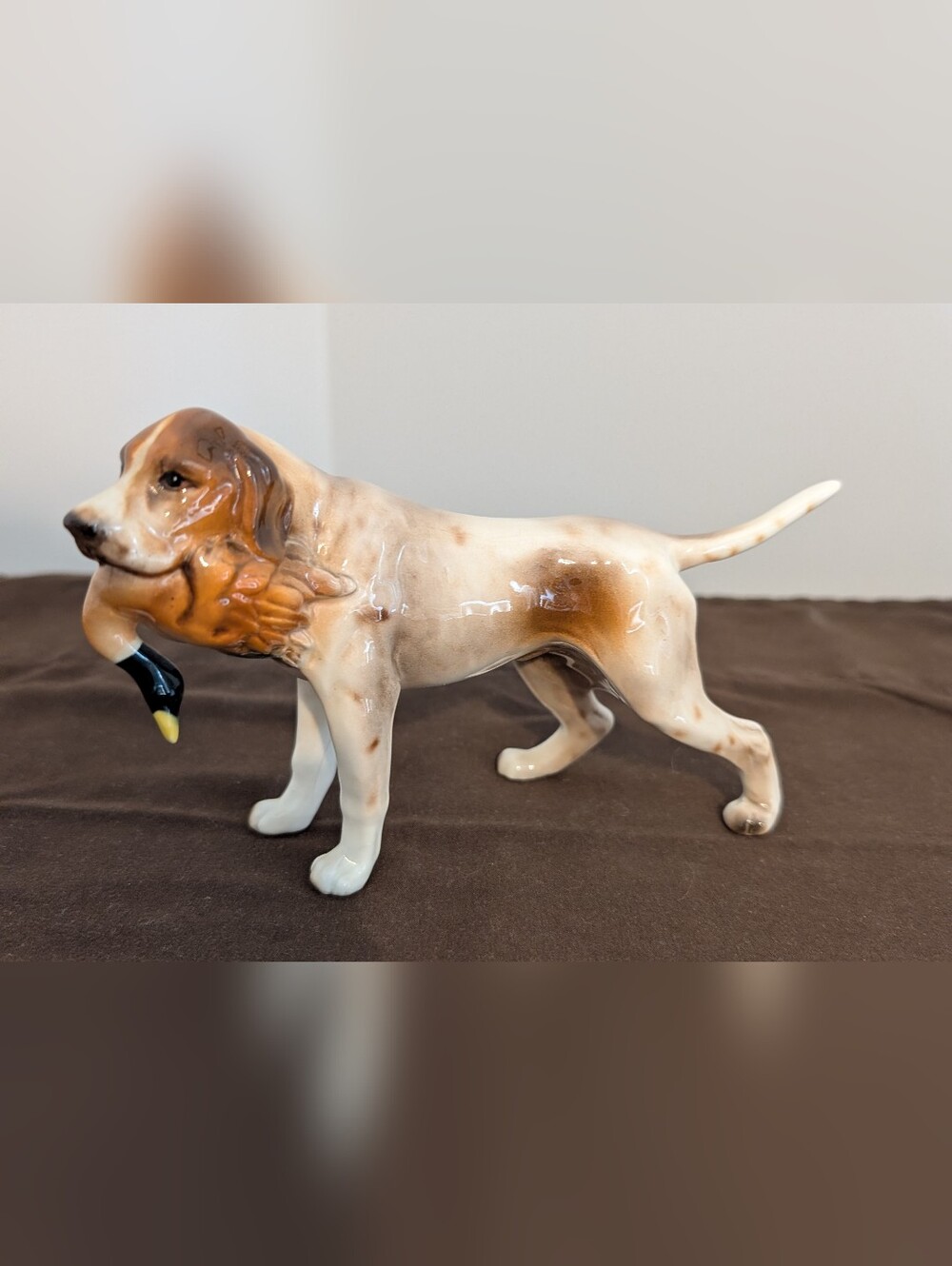 Porcelain Hunting Dog With Duck In Mouth